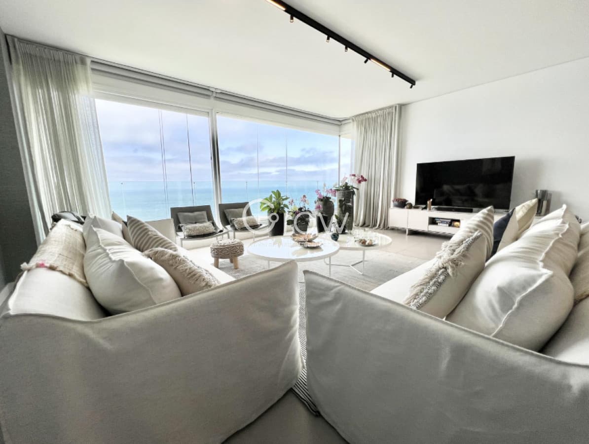 Exclusivo apartamento en primera linea de Playa Brava!