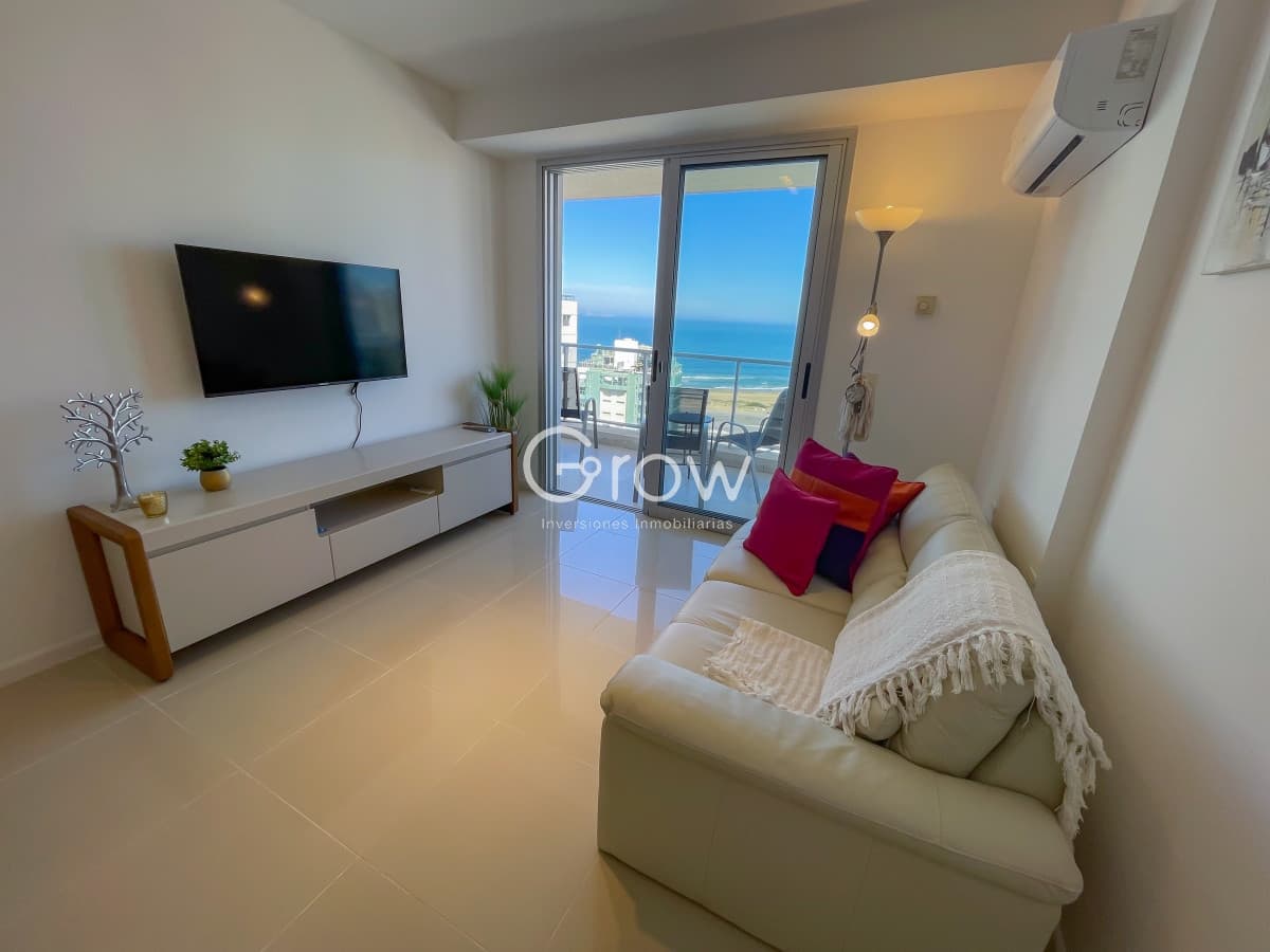 Departamento con hermosas vistas al mar!  -
