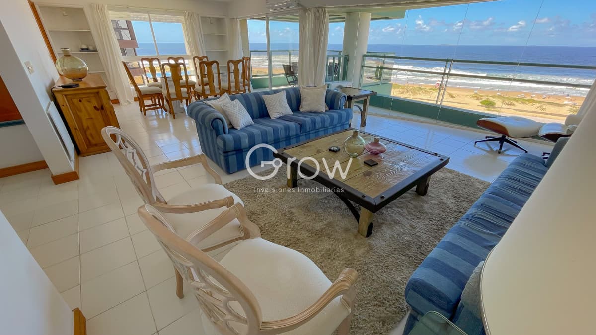 Exclusivo apartamento en Playa Brava!  -