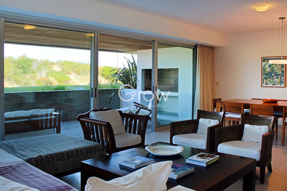 Excelente departamento frente al mar en Brava 28