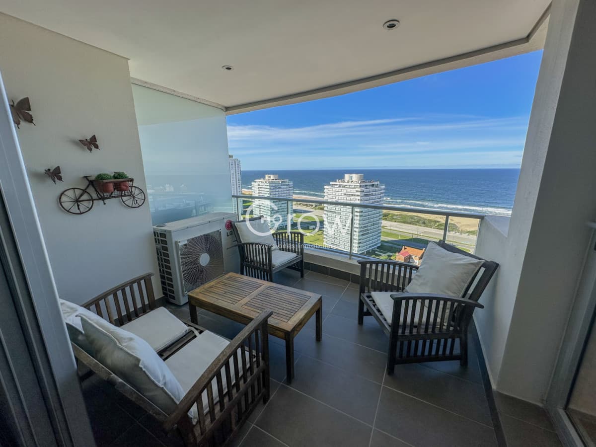 EXCELENTES VISTAS DESDE LO ALTO! Wind Tower, categoría y amenities a pasos del mar