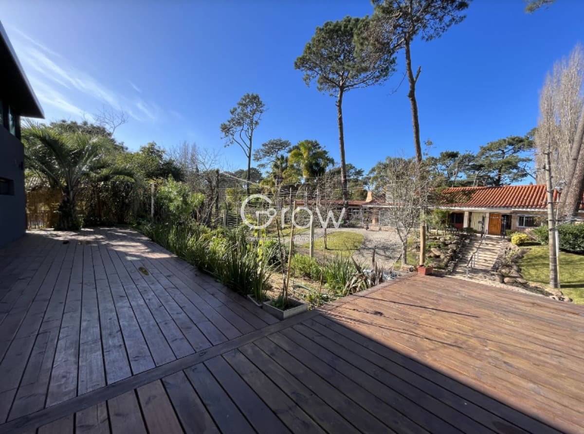 Casa moderna en venta en Lugano, Punta del Este!