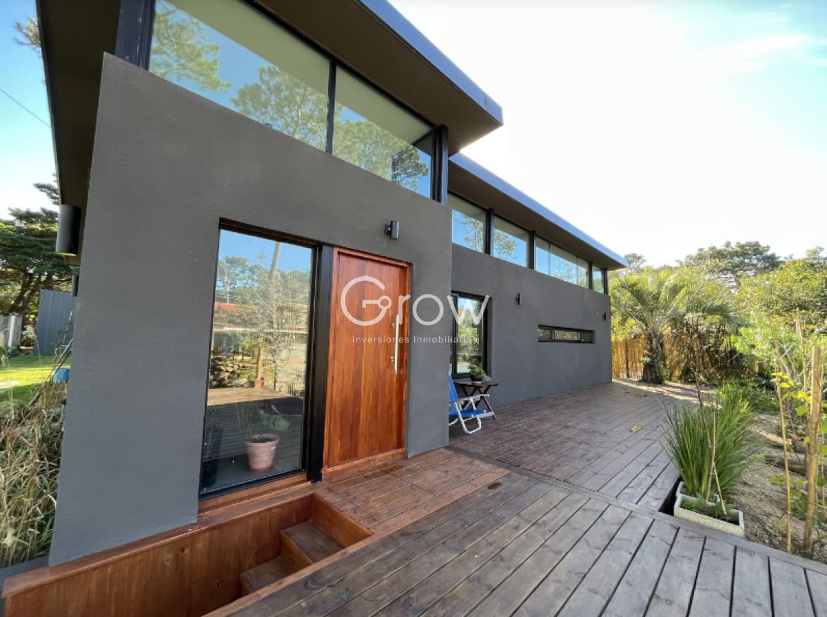 Casa moderna en venta en Lugano, Punta del Este!