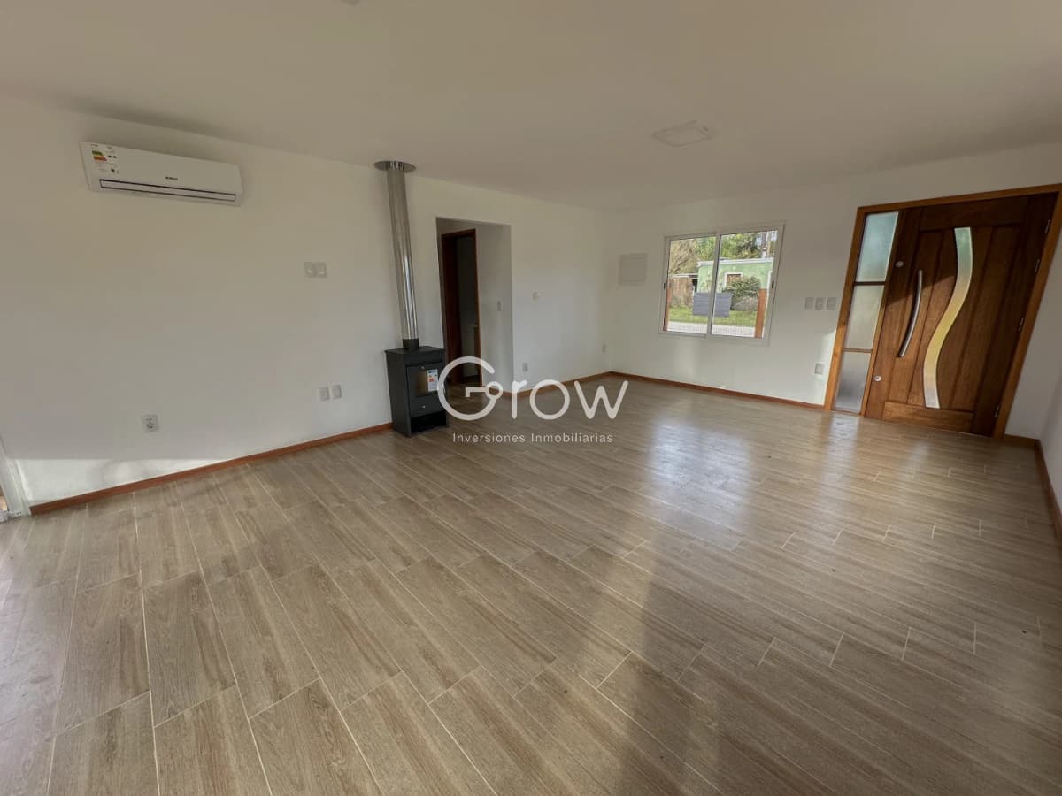 Hermosa casa a estrenar en Pinares