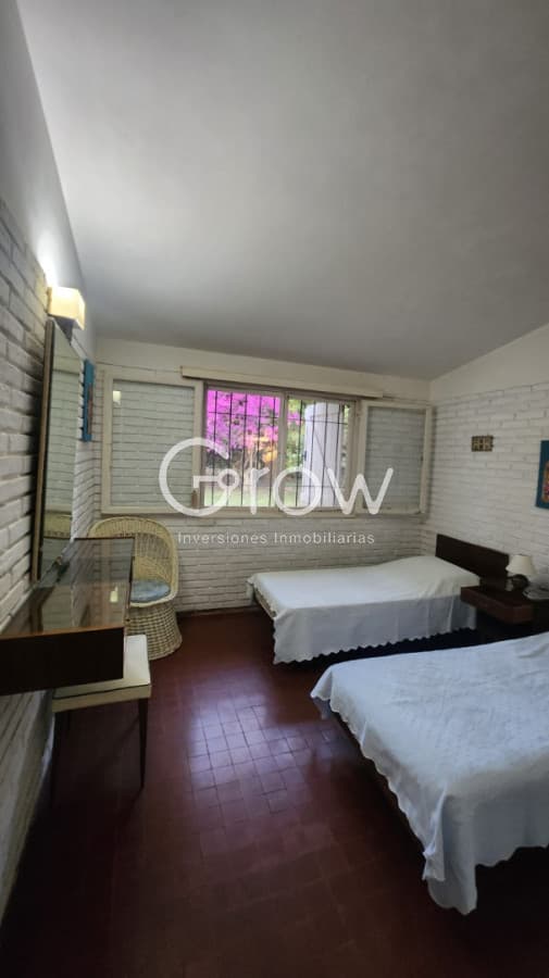 Casa en alquiler de verano a pasos de playa mansa  -