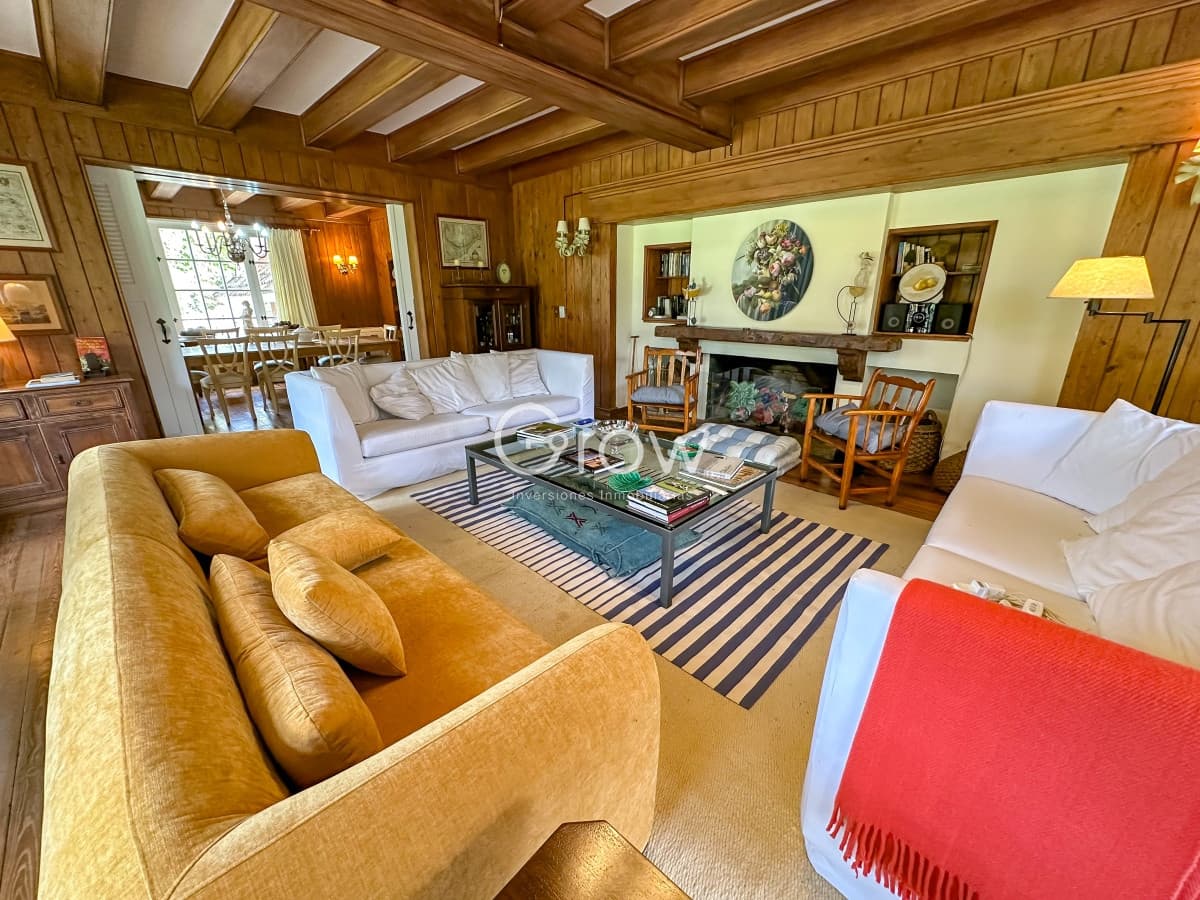 Hermosa casa a metros del mar en GOLF