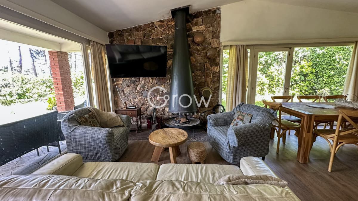 Hermosa casa en Roosevelt   -