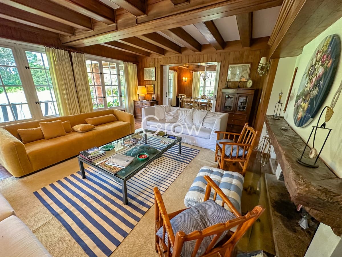 Hermosa casa a metros del mar en GOLF