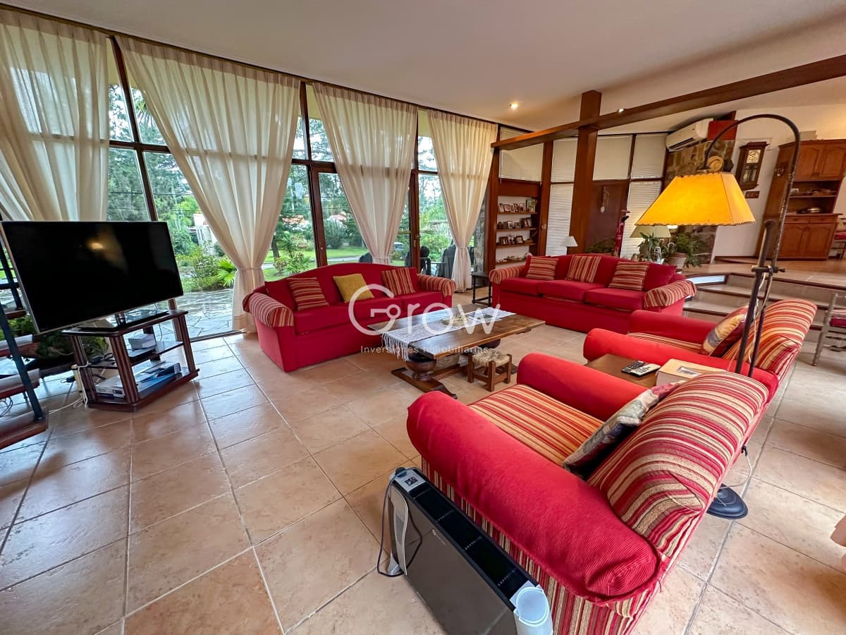 Casa en excelente zona de Playa Mansa