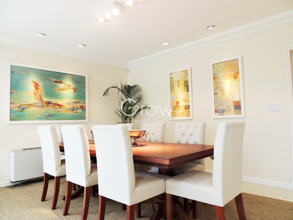 Hermosa casa ideal para disfrutarla todo el año a pasos del mar.