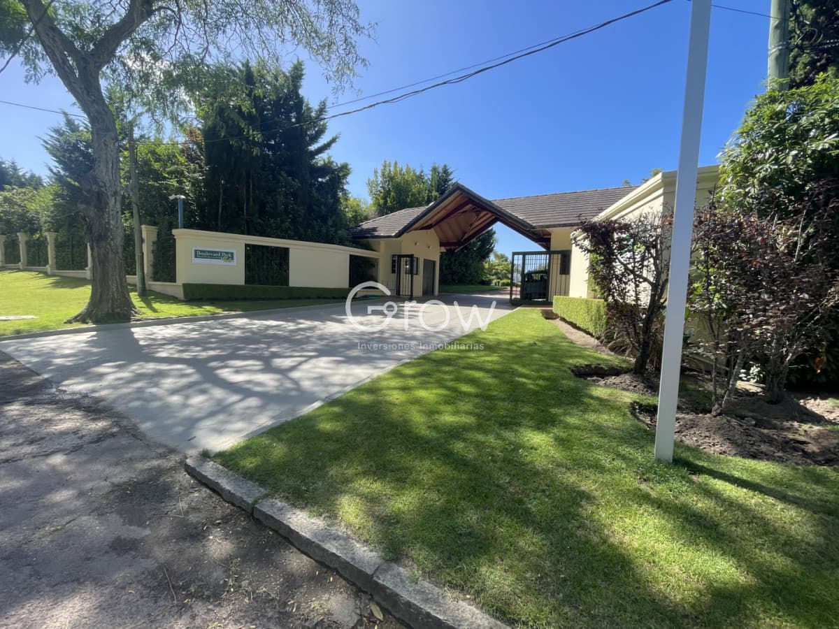 Exclusivo lote en Boulevard Park
