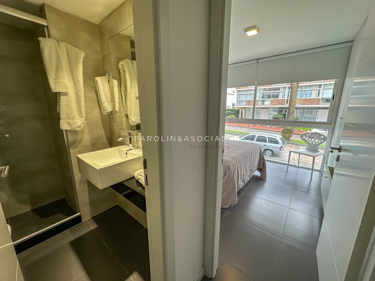 Apartamento moderno en Península con increíble posición solar!