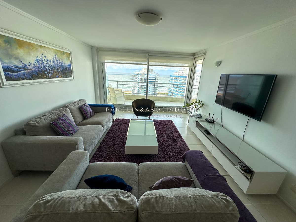 Departamento en Venta en Forest Tower de 4 Dormitorios, Punta del Este
