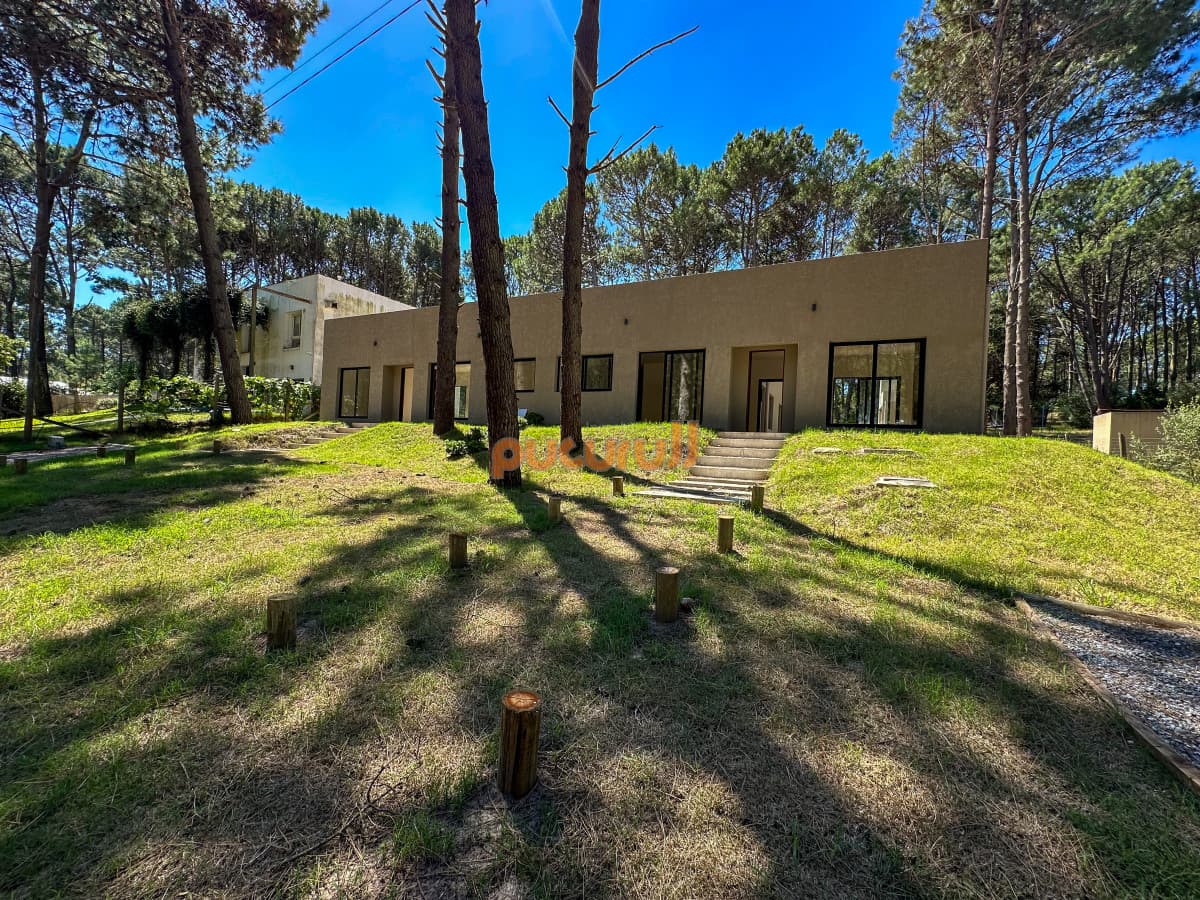 Casas a estrenar en Laguna del Sauce. Punta del Este