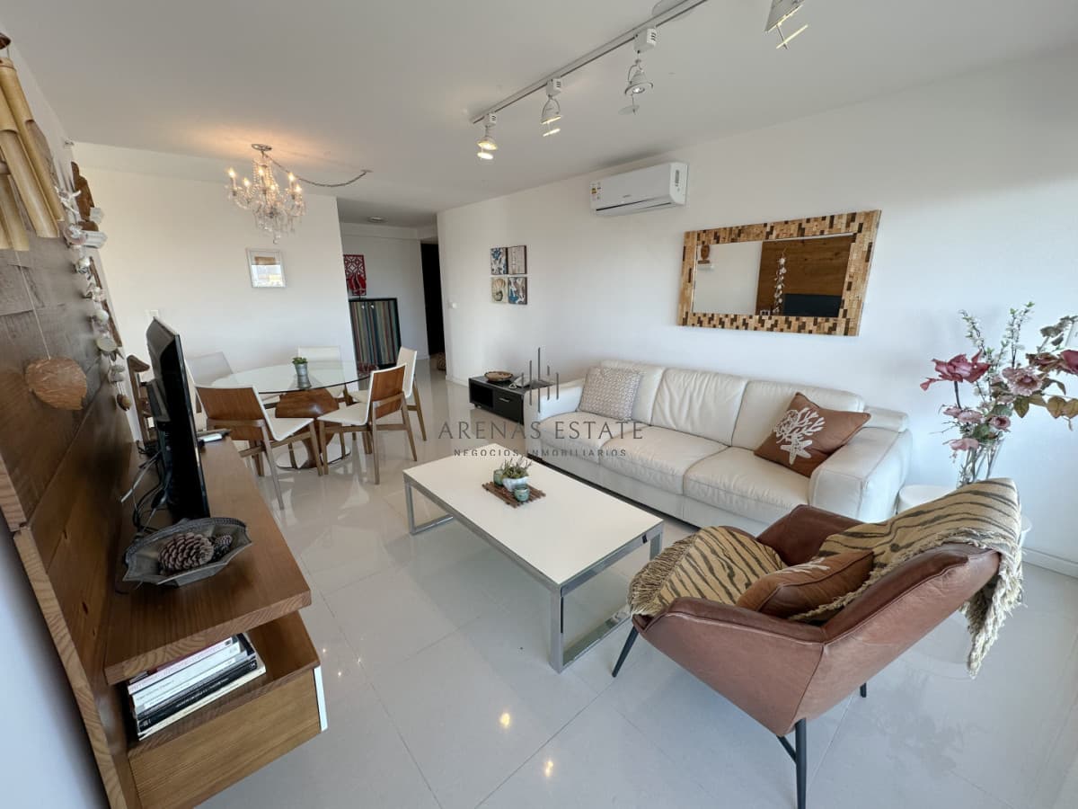 Apartamento ID.4812 - Hermoso Apartamento en venta a pasos del mar.