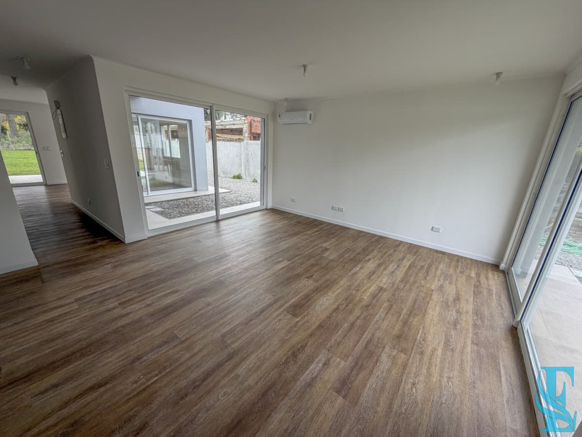 Casa a Estrenar de 3 Dormitorios en Jardines de Córdoba