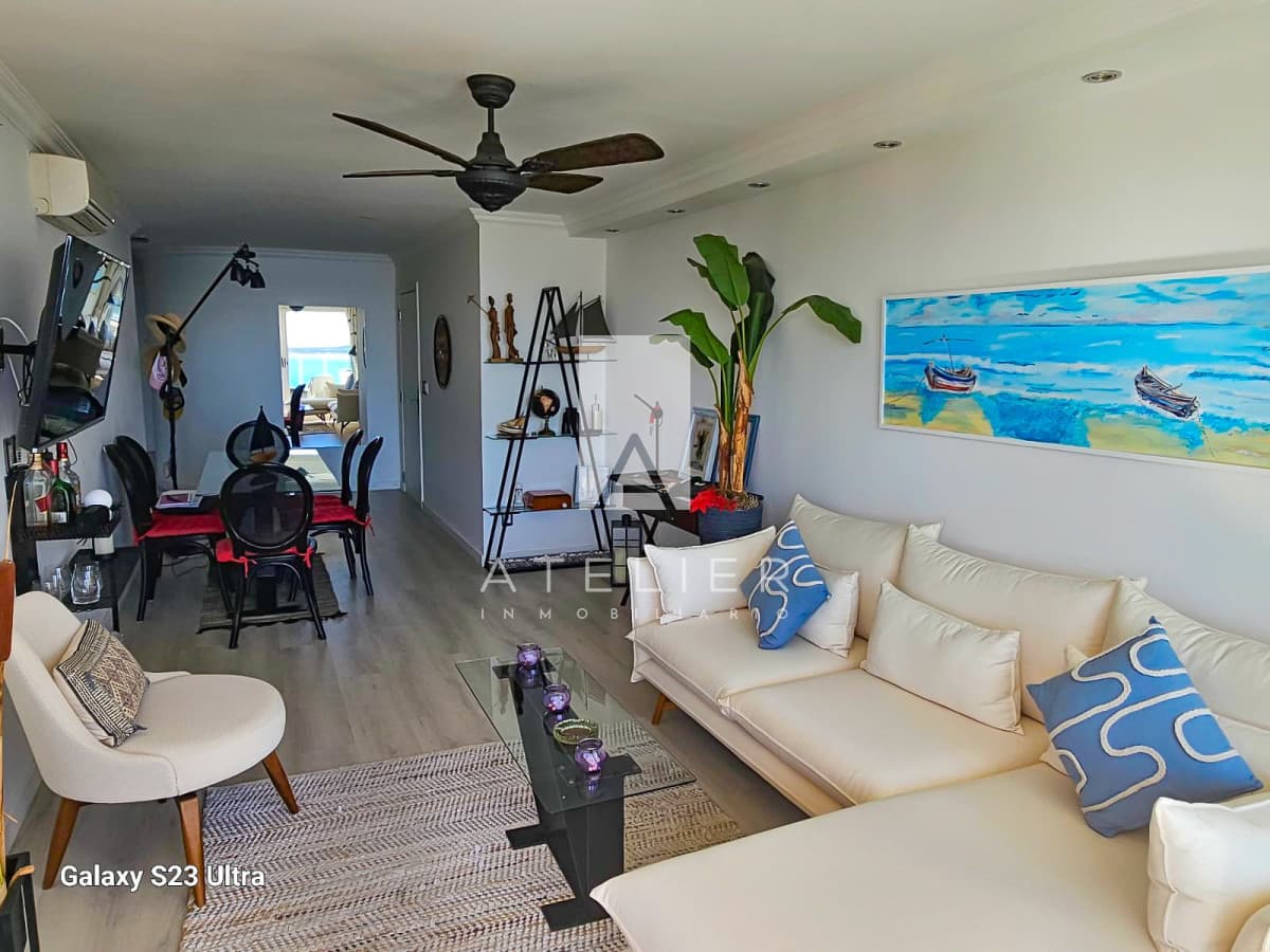 Punta del Este, a pasos de Mar, venta de apartamento 2 dormitorios