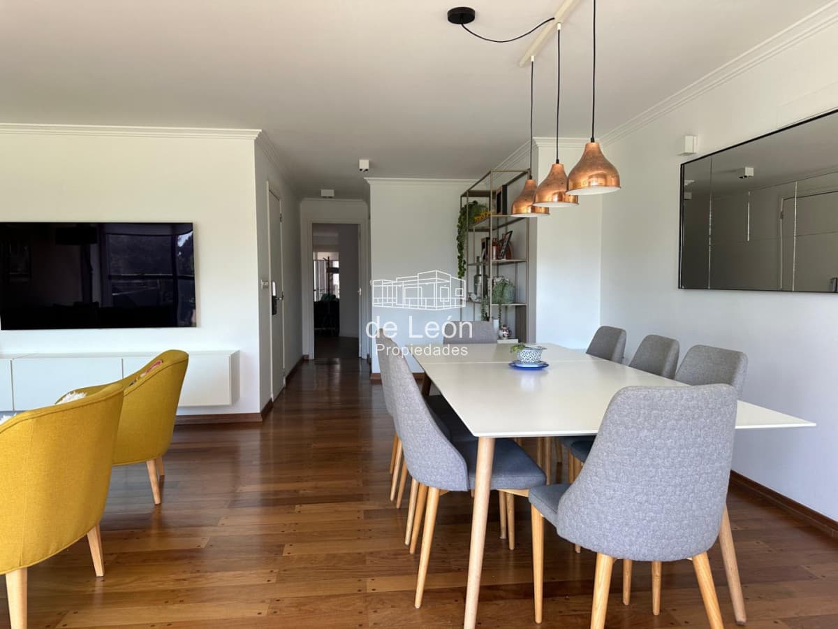 Apartamento de 3 dormitorios en Punta Carretas