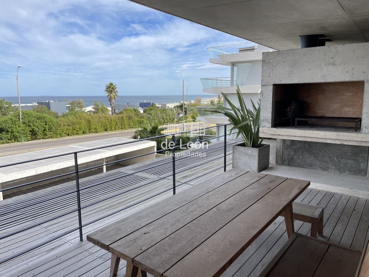 Moderno departamento en venta en Manantiales
