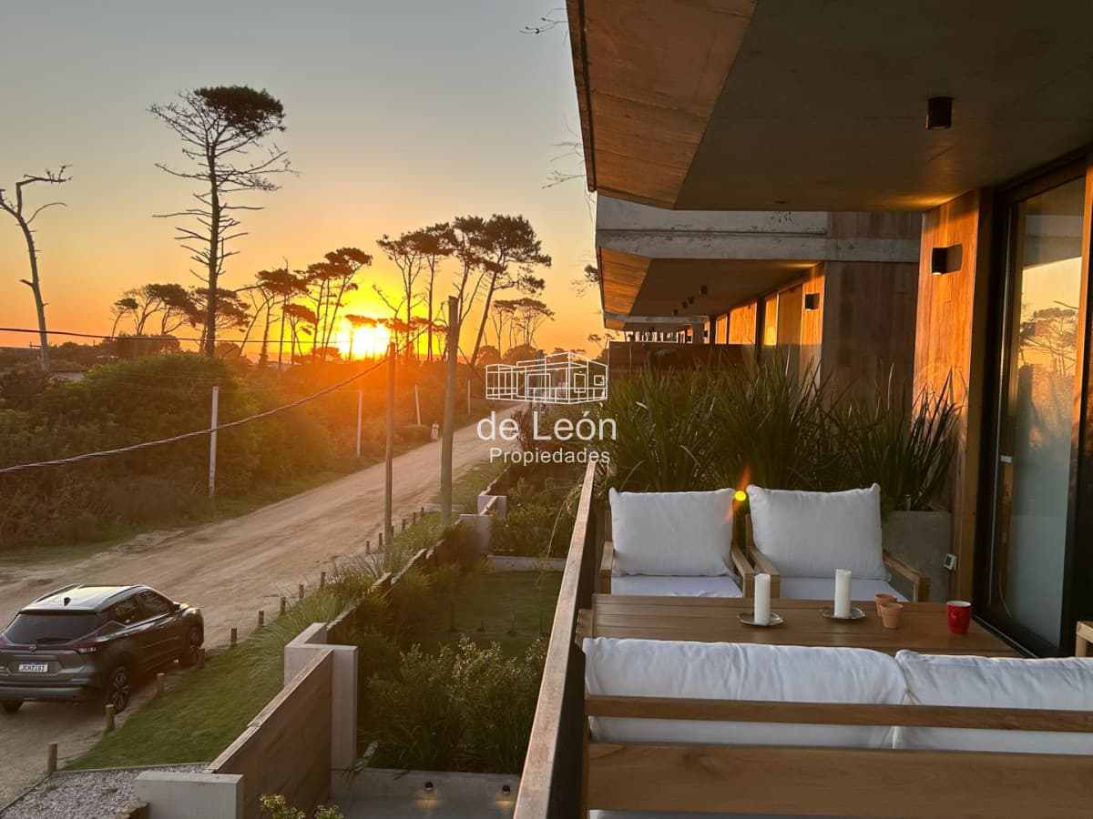 Excelente departamento de 2 dormitorios y 2 baños en Jose Ignacio