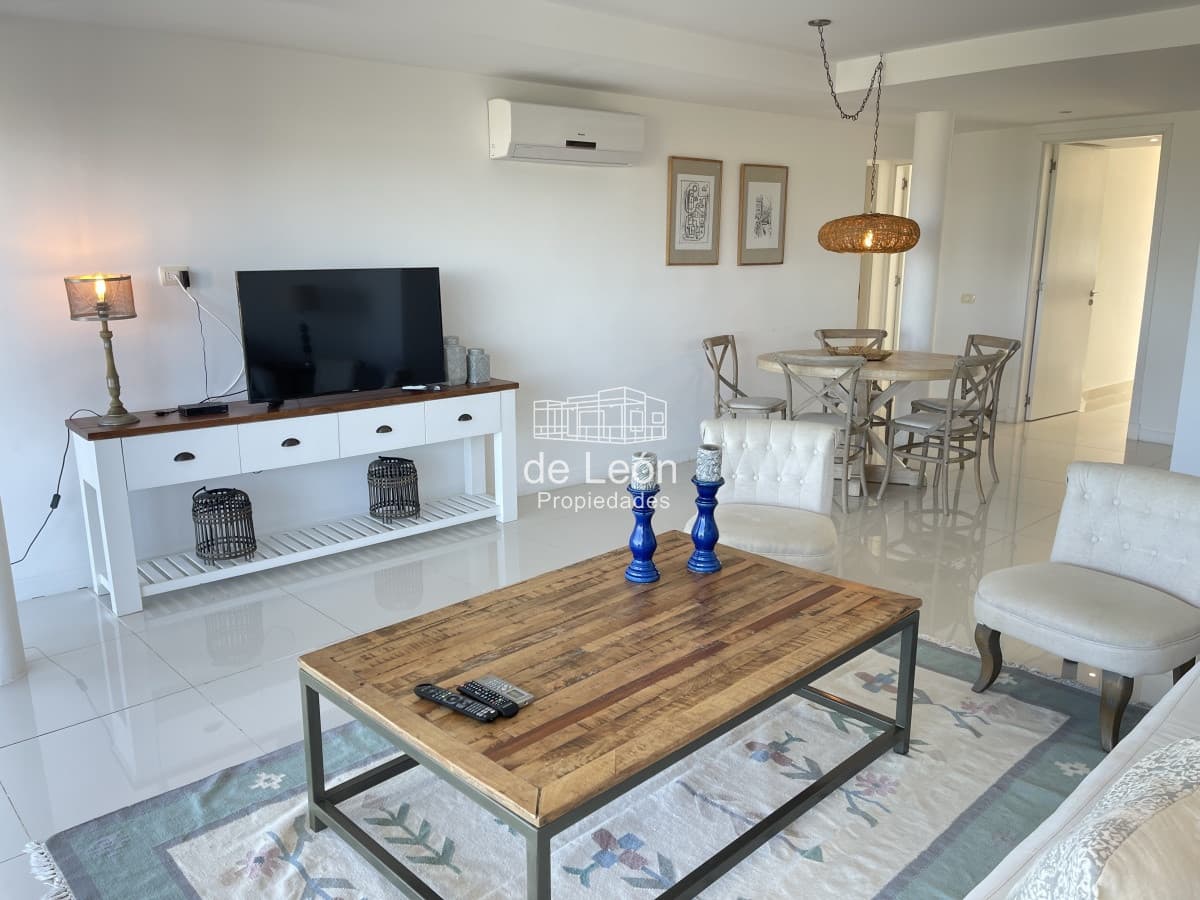 Excelente departamento de 2 dormitorios en Manantiales