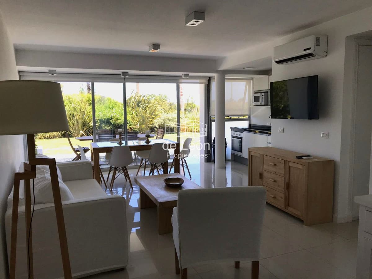 En Venta Departamento de 2 dormitorios en Bikini Beach, Manantiales