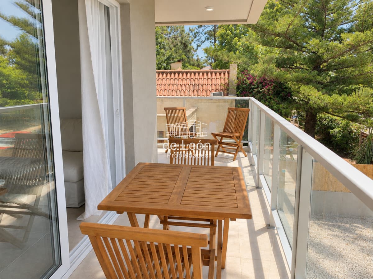 Venta Departamento 2 dormitorios y 2 baños, Playa Mansa, Punta del Este