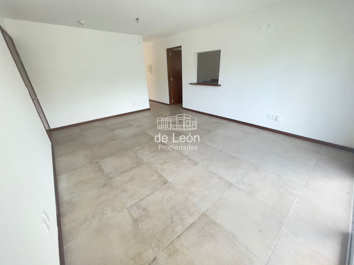 Se vende excelente departamento de 2 dormitorios en Pinares