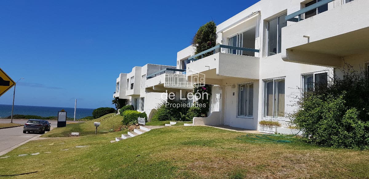 Departamento a pasos del mar en Montoya
