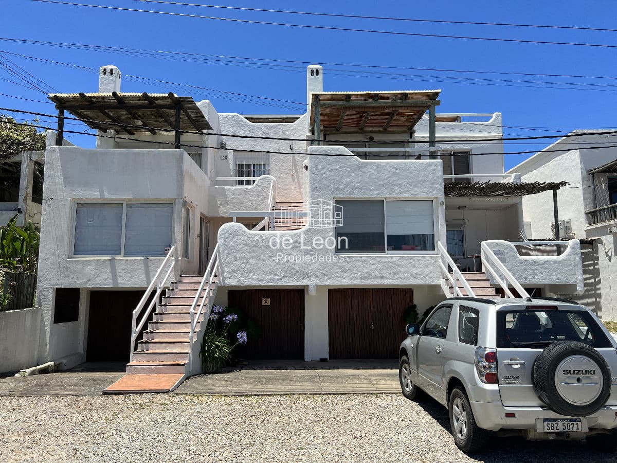 Departamento de ruta !0 al mar, La Barra
