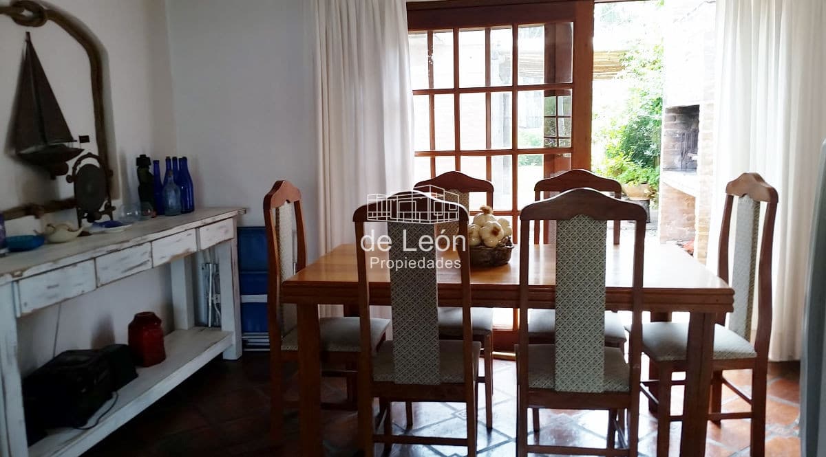 Casa en Montoya, 3 dormitorios 2 baños