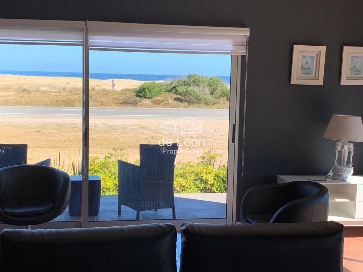 Casa de 3 dormitorios frente al mar en alquiler de temporada