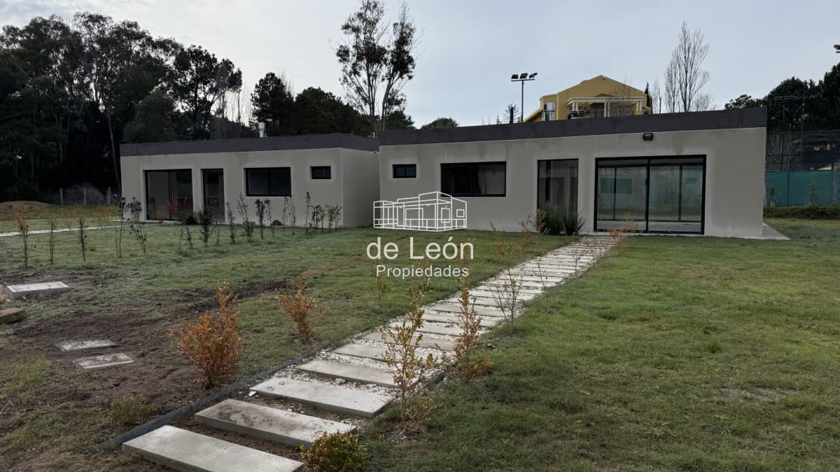 Casa en Barra Verde La Barra, 3 dormitorios 2 baños