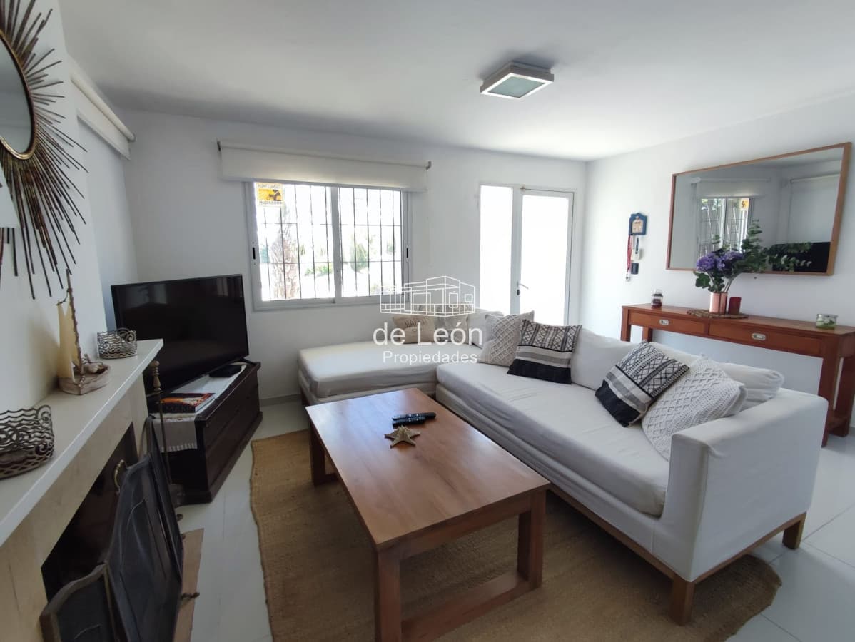 Casa de 3 dormitorios, a 100mts del mar, en Montoya, La Barra