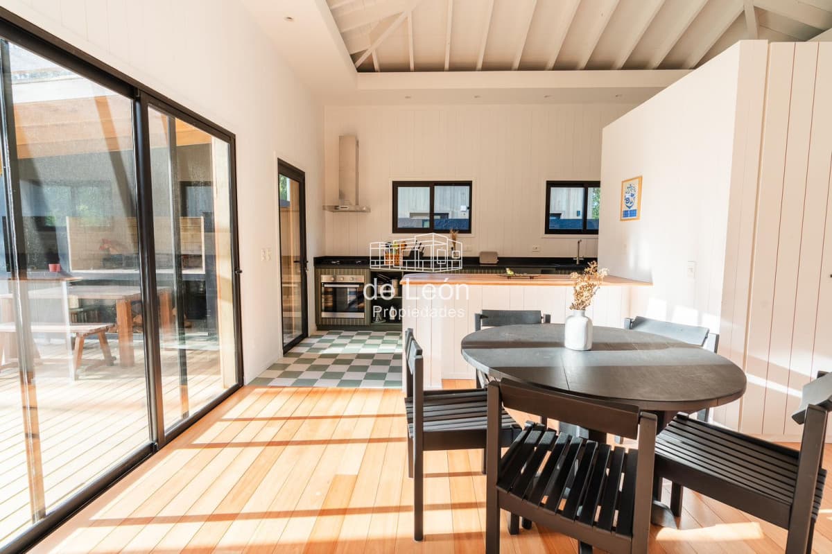 Casa de 3 dormitorios y 2 baños en Barra Verde, La Barra