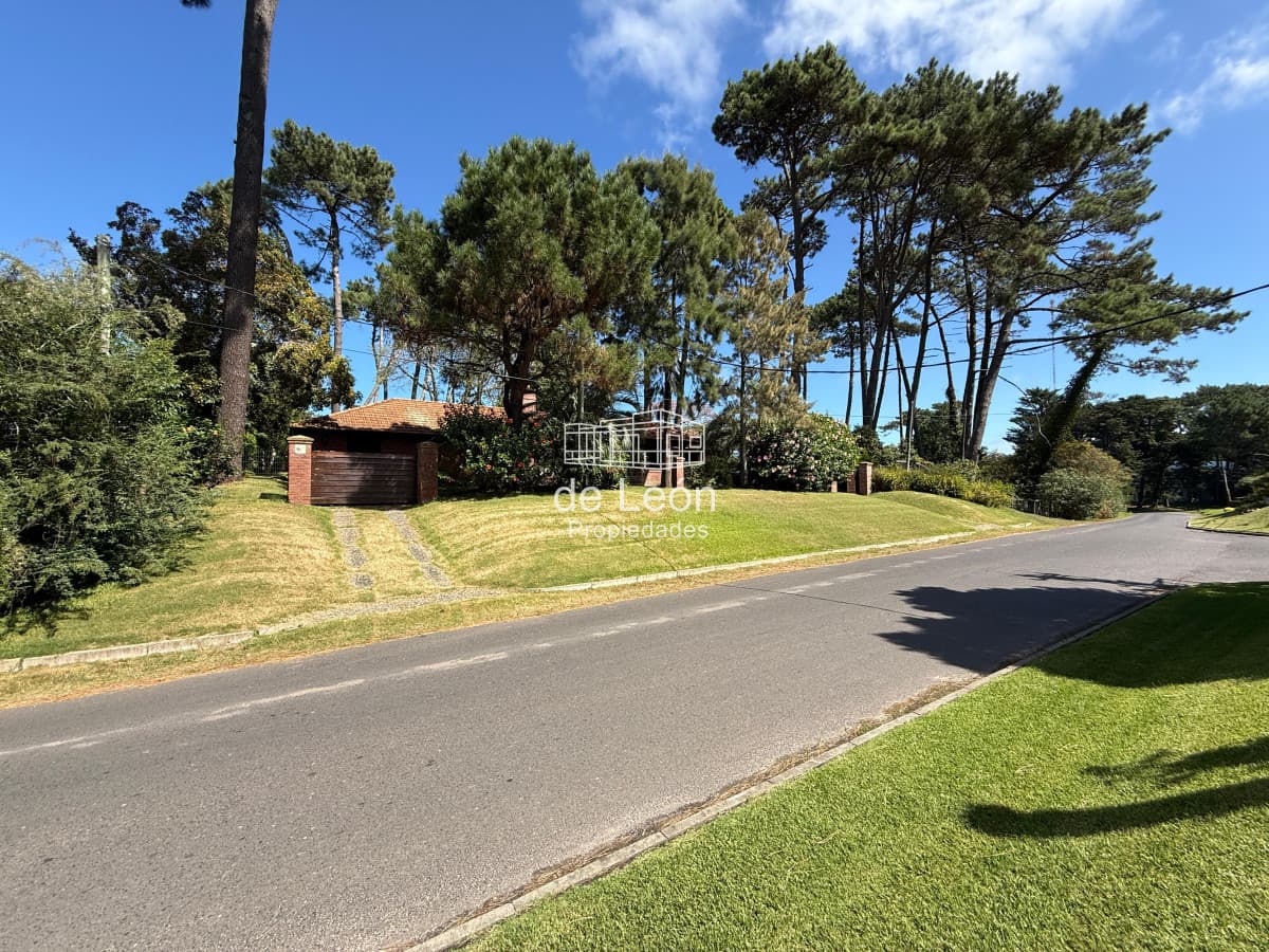 Casa de 3 dormitorios en zona colegios, Punta Del Este