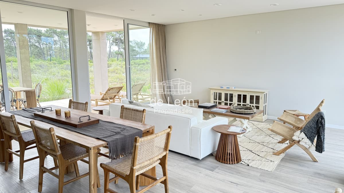 Casa en venta a estrenar en Reserva Montoya 4 dormitorios