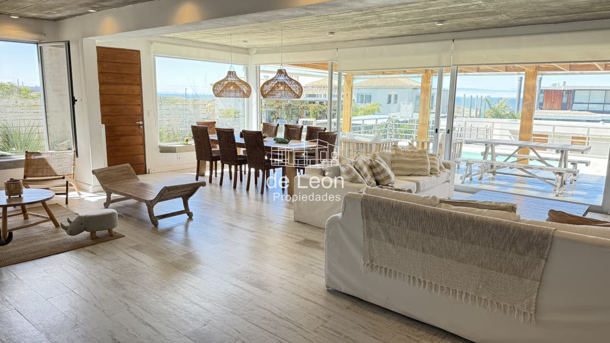 Muy linda y cómoda casa en Montoya
