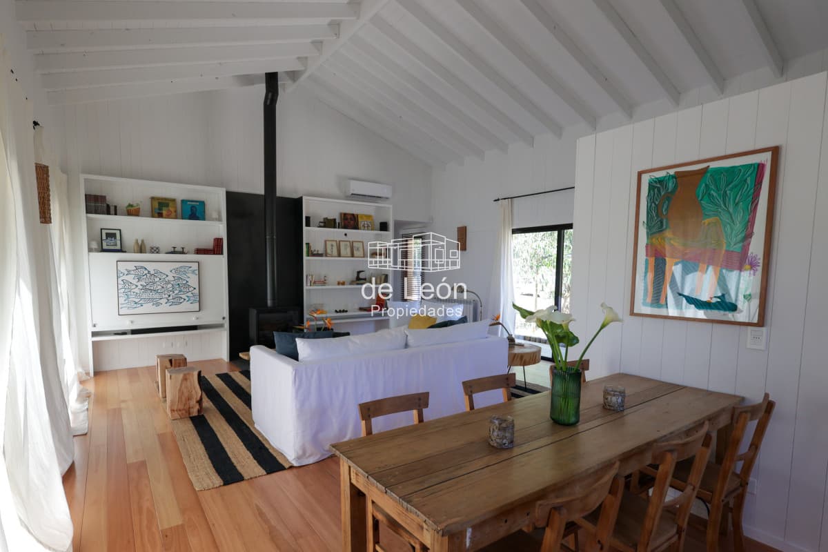 Hermosa casa en alquiler de 2 dormitorios en el bosque de La Barra
