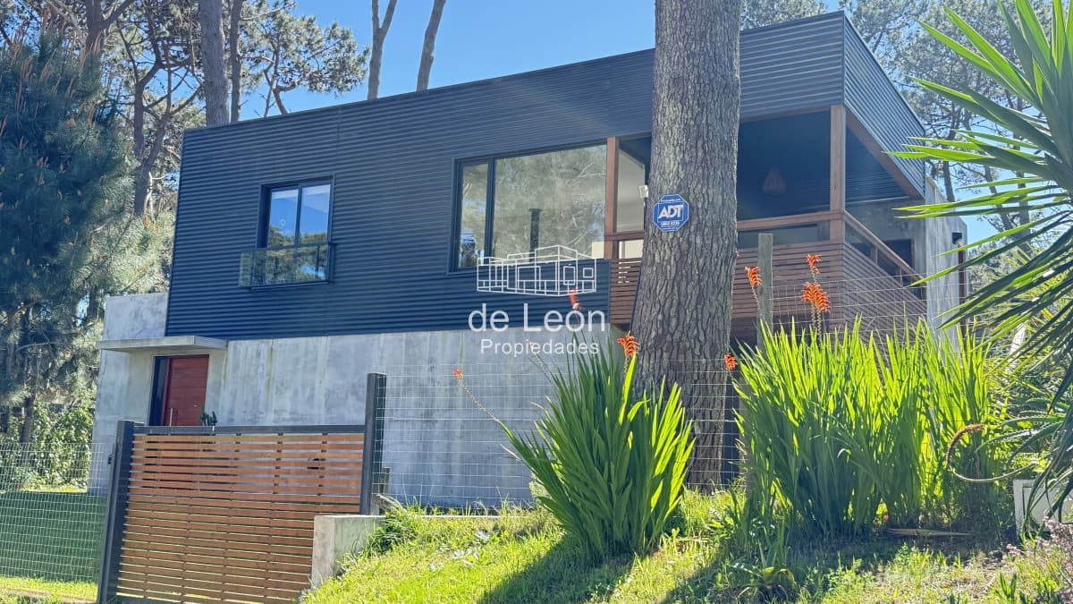 Casa en Montoya, La Barra