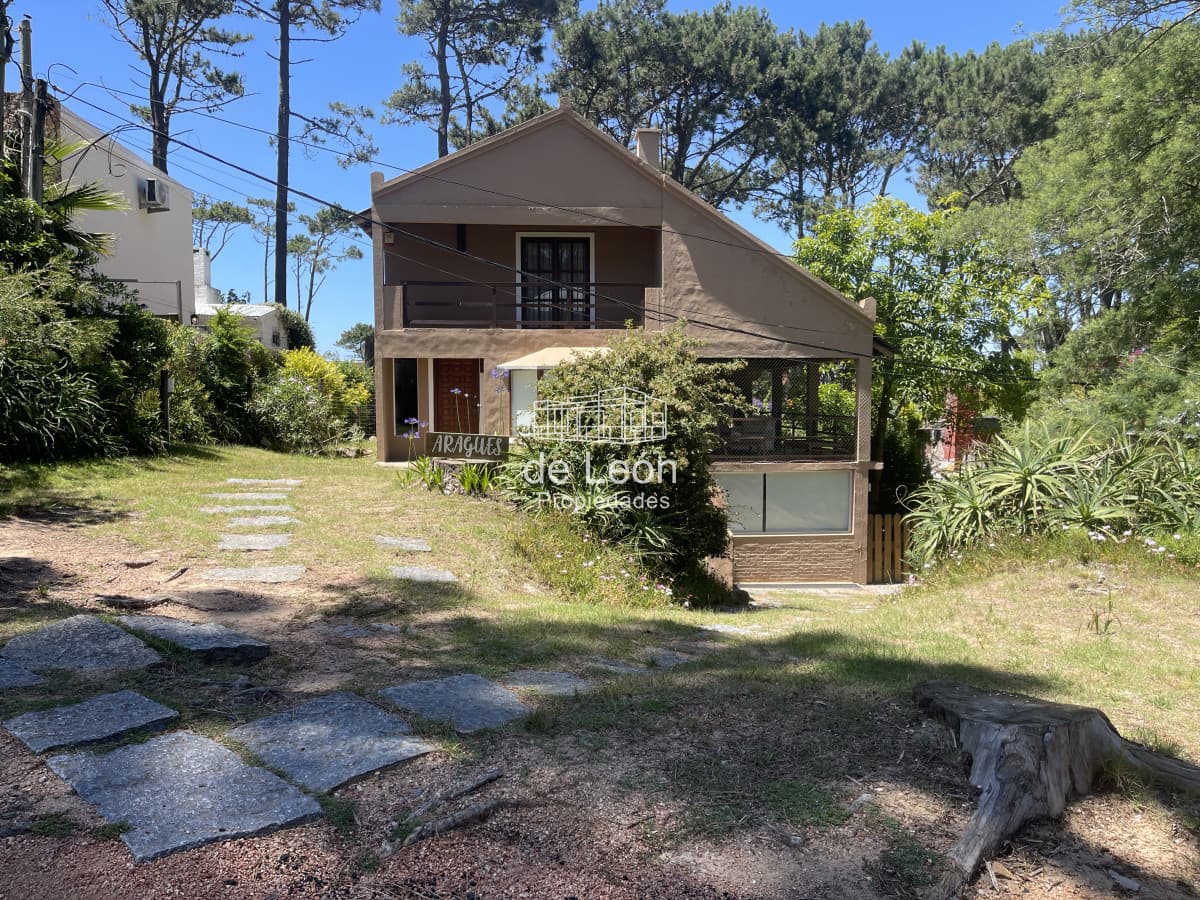Casa de 4 dormitorios en Montoya, La Barra, Alquiler de verano