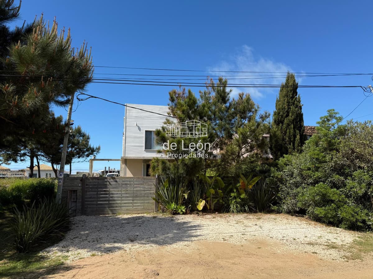Muy linda y cómoda casa en Montoya