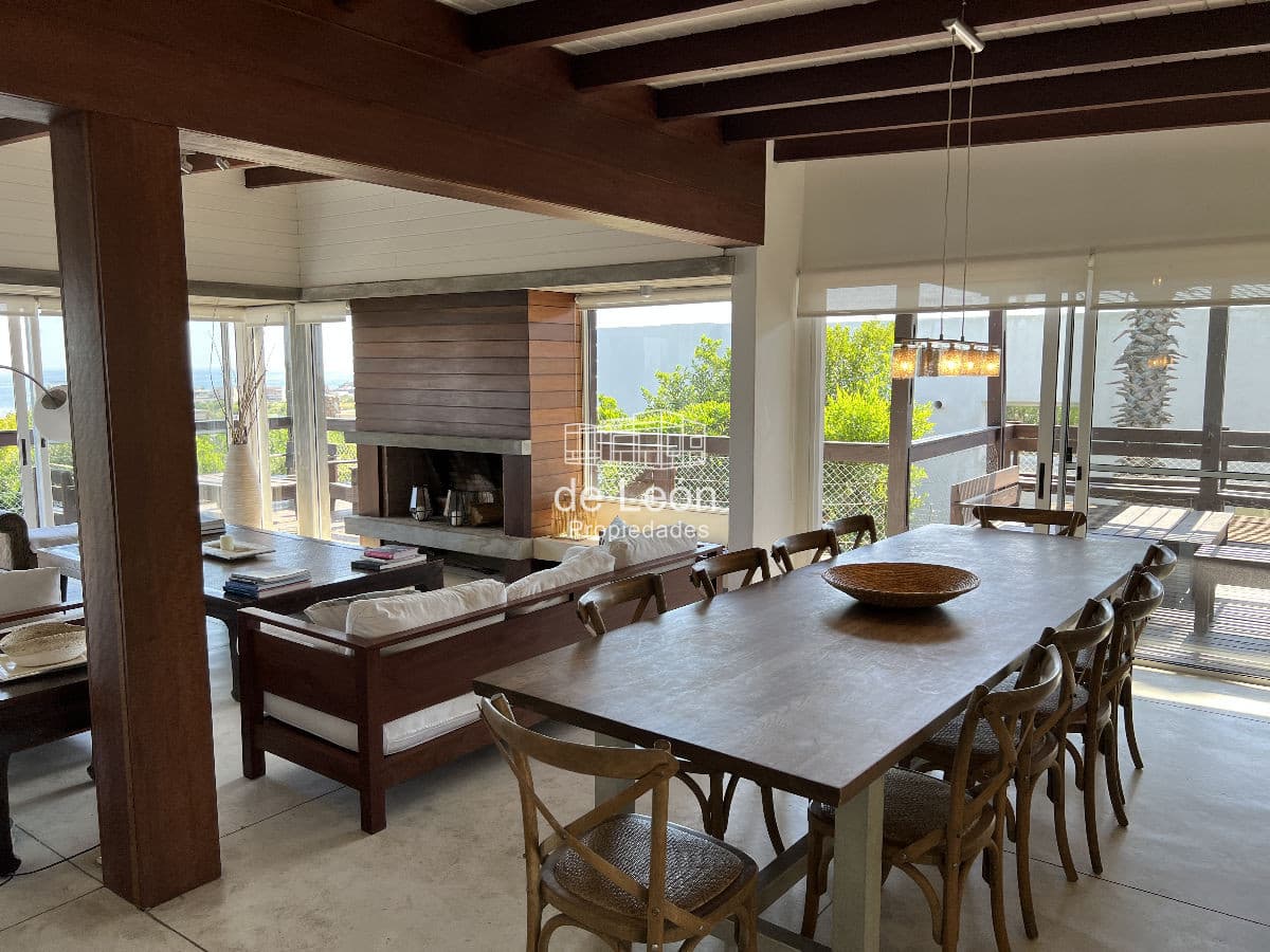 Espectacular casa en Altos de Punta Piedra