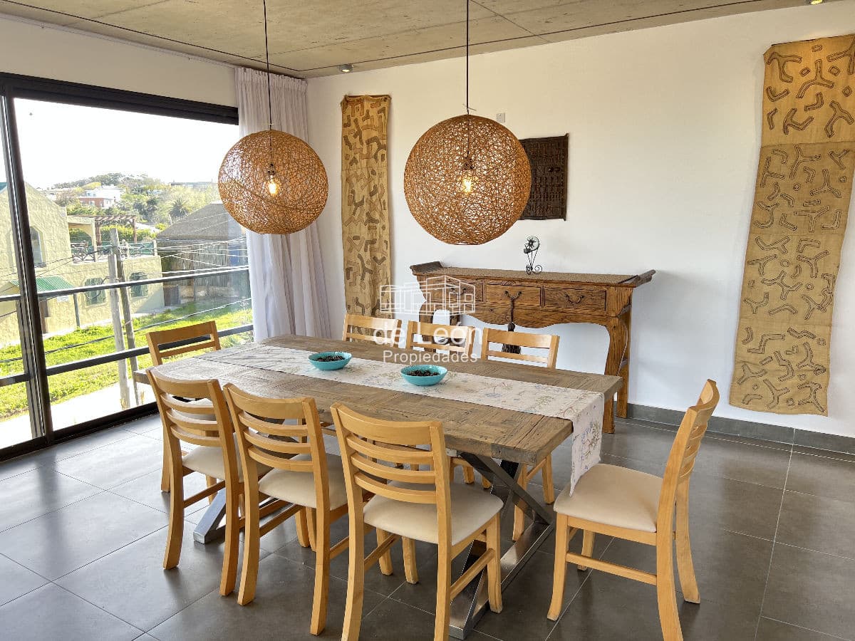Amplia y moderna casa en El Chorro