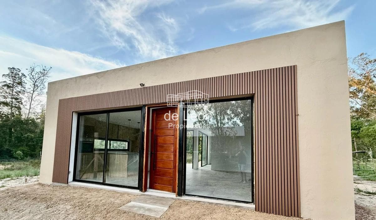 Casa a estrenar de 2 dormitorios y 2 baños en El Tesoro, La Barra