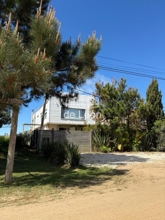 Muy linda y cómoda casa en Montoya