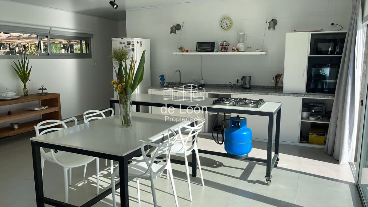 Casa a estrenar en La Barra