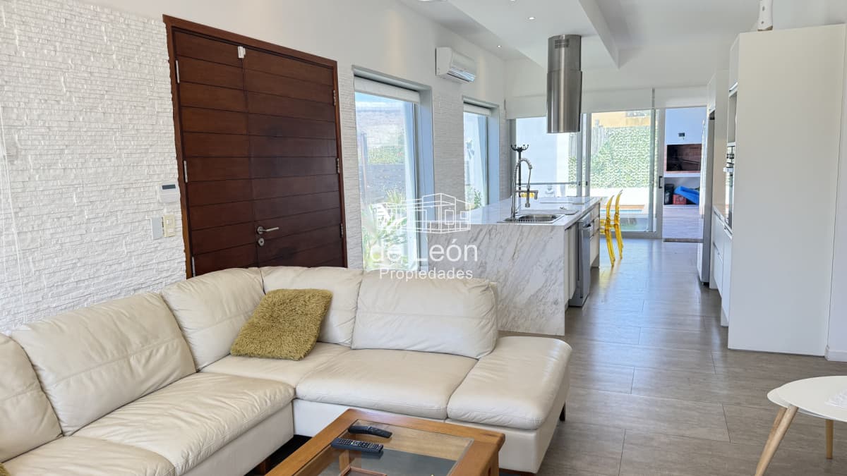 Casa de 3 dormitorios en Manantiales Ruta al mar, Alquiler temporada