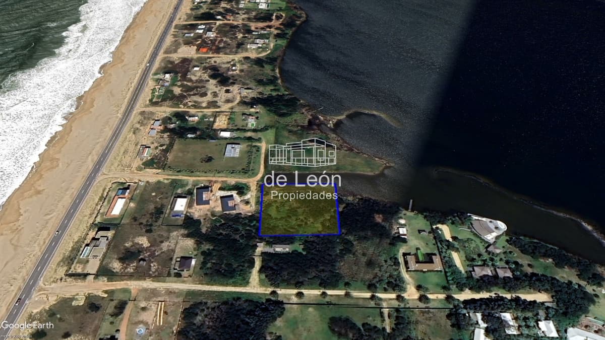 Se venden 2969m2 en San Mónica sobre la laguna