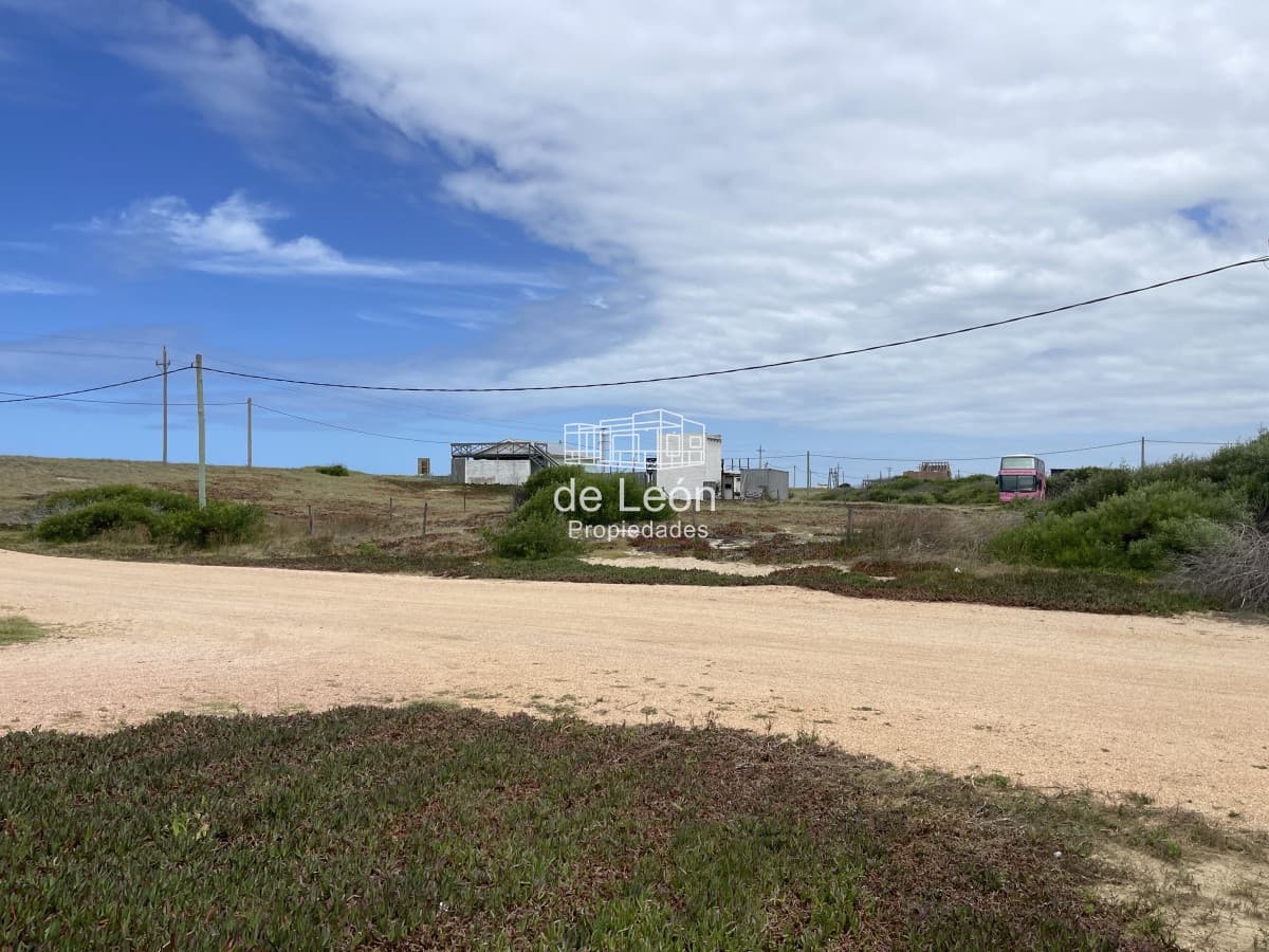 Se venden 2 terrenos en Santa Mónica